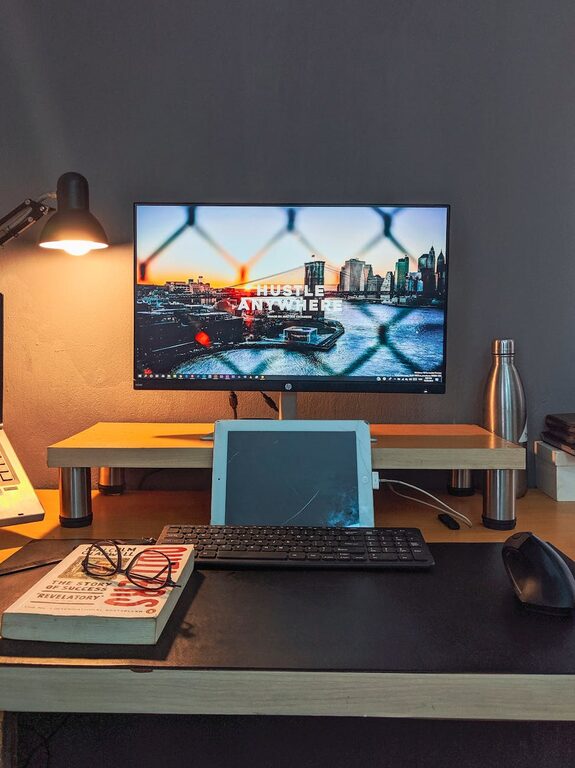 How to Create a Relaxing Home Workspace to Boost Productivity